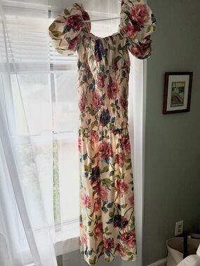 Abercrombie Floral Puff-Sleeve Maxi Dress in Cream and Pink